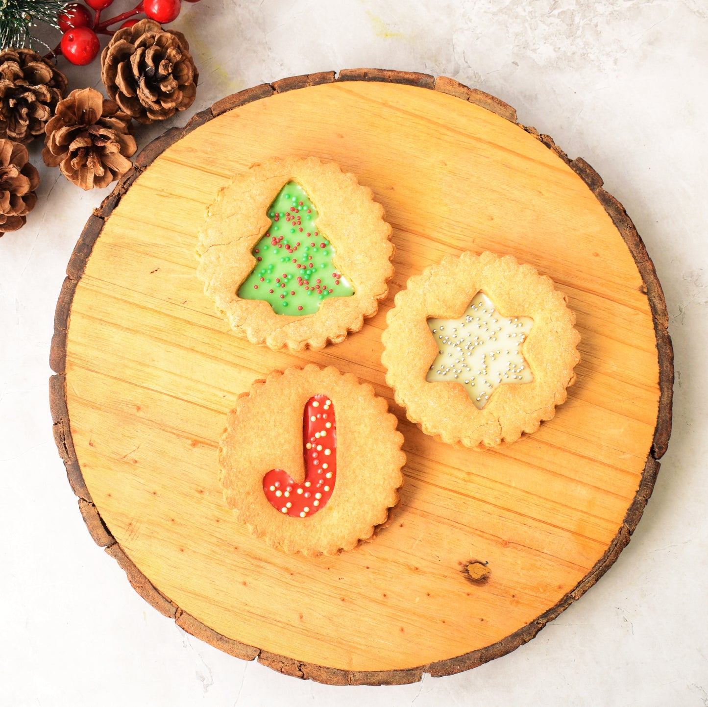 Christmas Special Eggless Sandwich Cookies